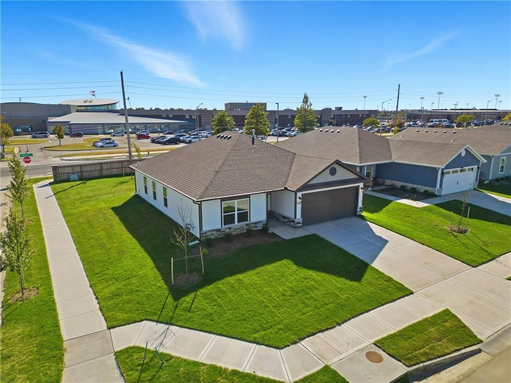 543 W Lanesfield Street — photo 32