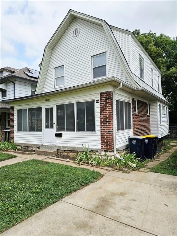 6205 Forest Avenue — photo 2