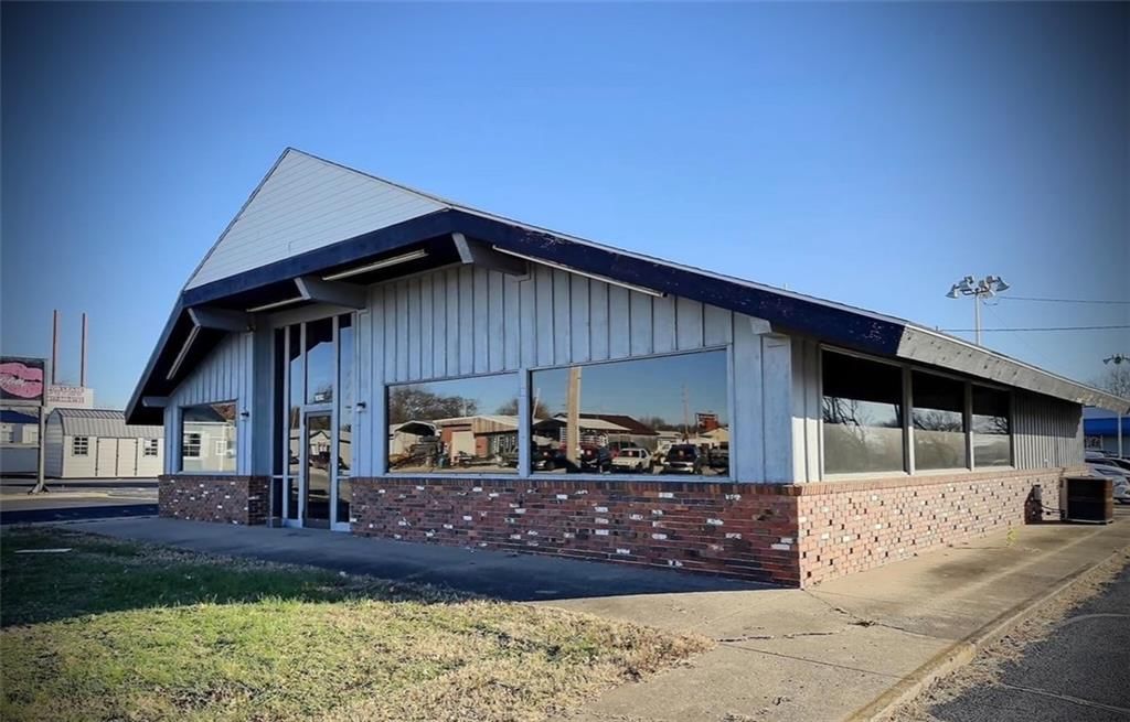 1419 W Austin Boulevard — photo 8