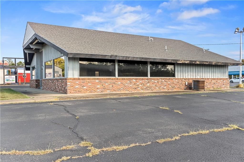 1419 W Austin Boulevard — photo 20