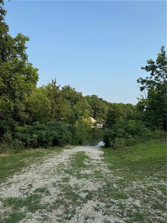 Photo 6 of 41 - 50 NE Lakeside Drive