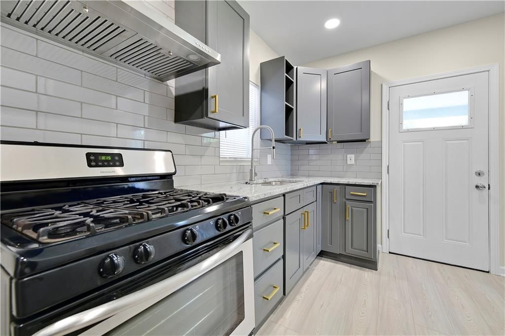 1502 Wood Avenue — photo 4