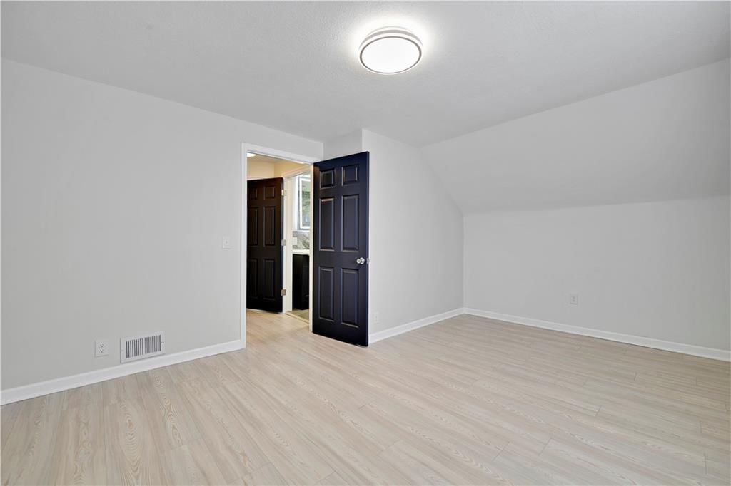 1502 Wood Avenue — photo 12