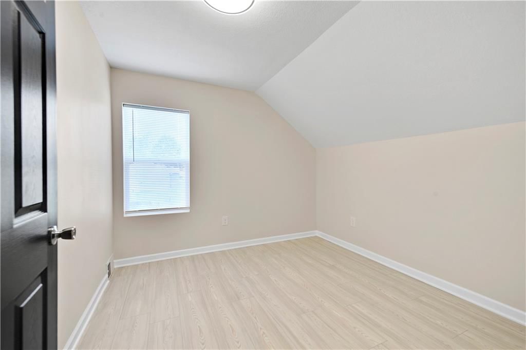 1502 Wood Avenue — photo 14
