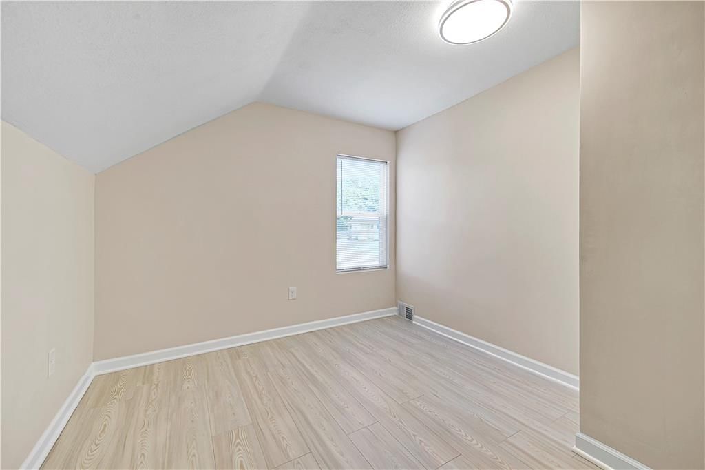 1502 Wood Avenue — photo 15