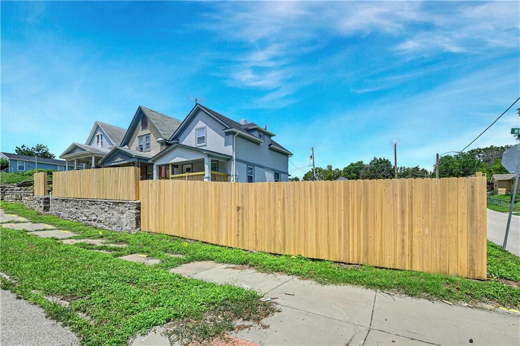 1502 Wood Avenue — photo 19