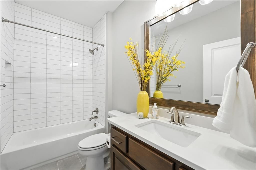 10712 N Fisk Avenue — photo 10