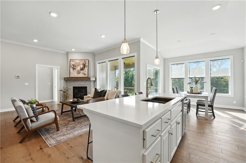 10712 N Fisk Avenue — photo 17