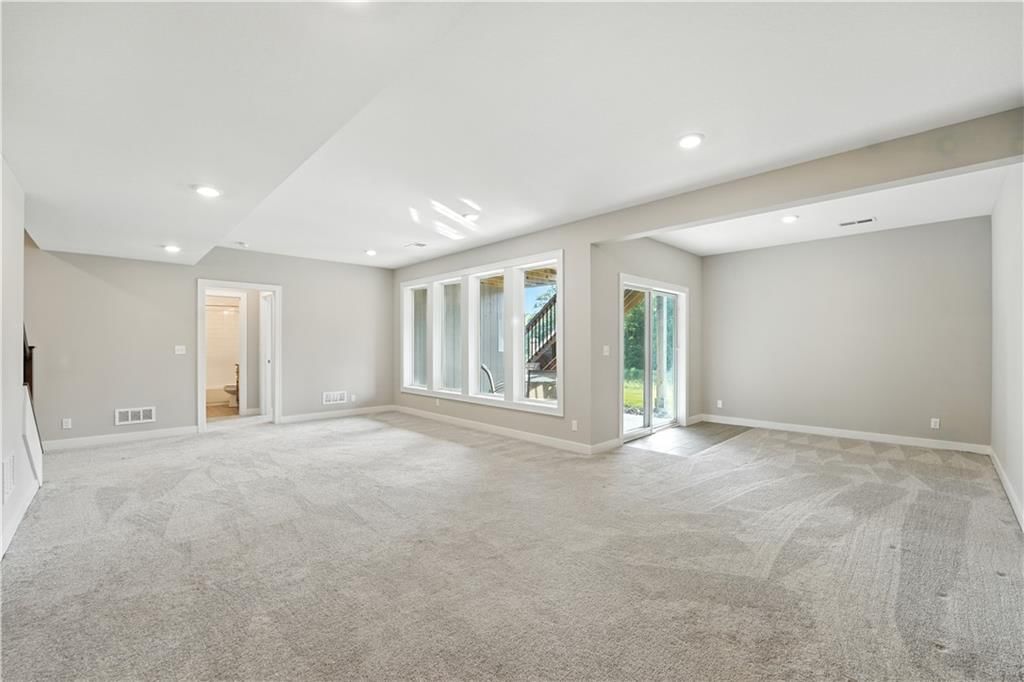 10712 N Fisk Avenue — photo 33
