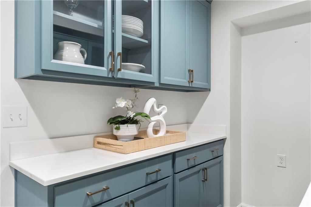5037 W 120 Terrace — photo 11