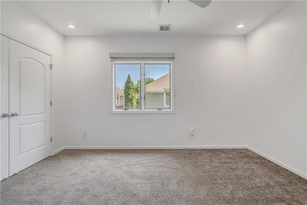 5037 W 120 Terrace — photo 36