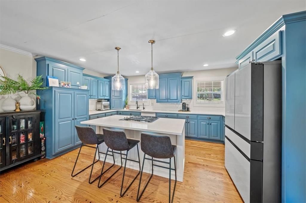 Photo 6 of 35 - 3701 W 96th Street