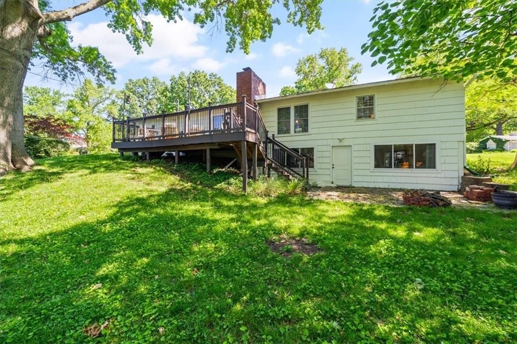 Photo 24 of 35 - 3701 W 96th Street