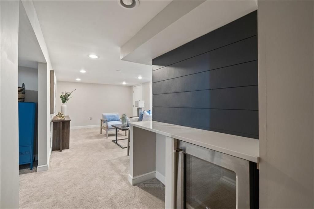 Photo 26 of 35 - 3701 W 96th Street