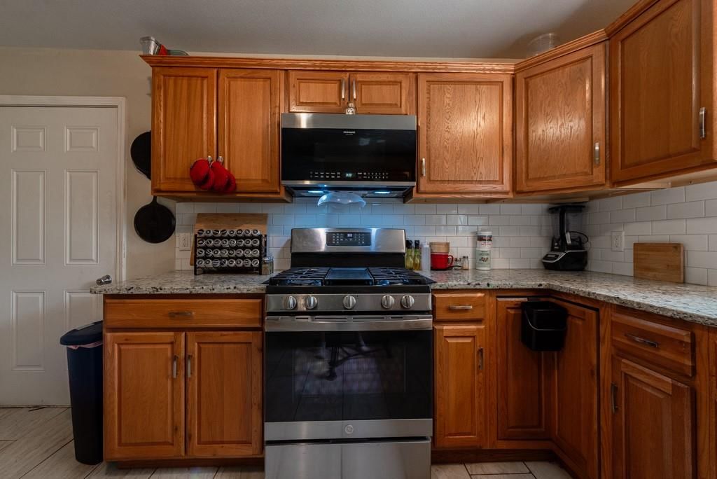 Photo 8 of 22 - 5654 N Tullis Avenue