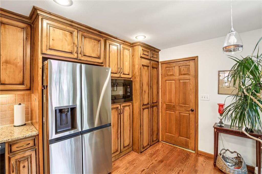 4317 W 112th Terrace — photo 5