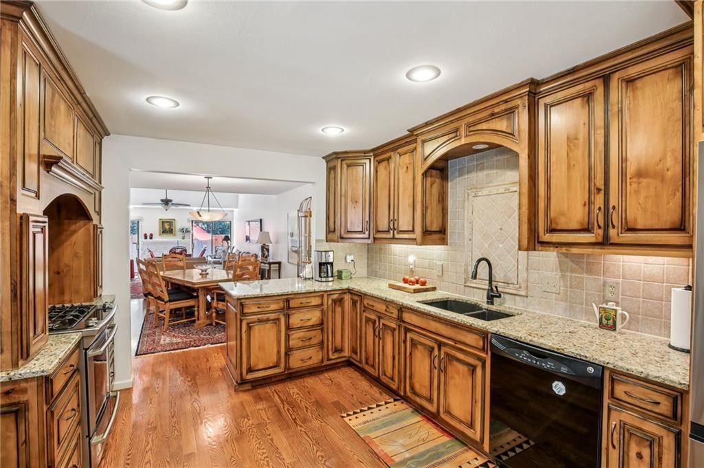 4317 W 112th Terrace — photo 33