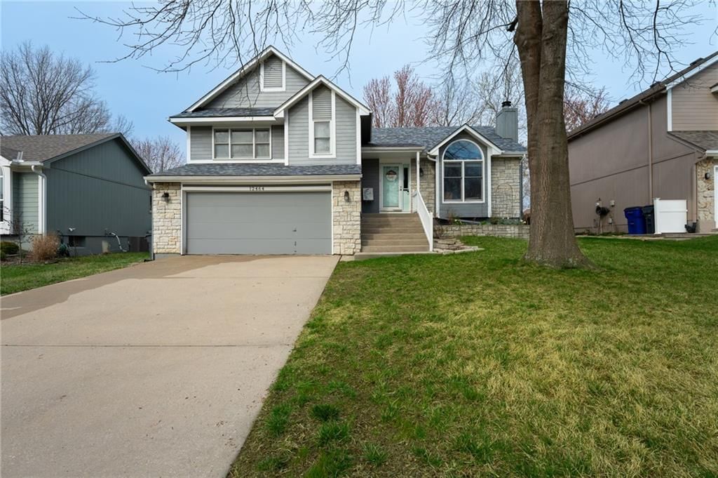 12464 S MULLEN Circle, Olathe, KS