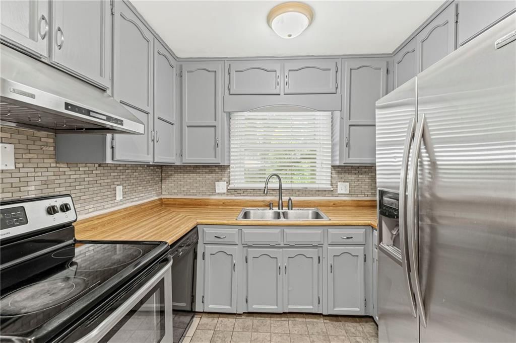 Photo 10 of 31 - 4944 NE Gladstone Avenue