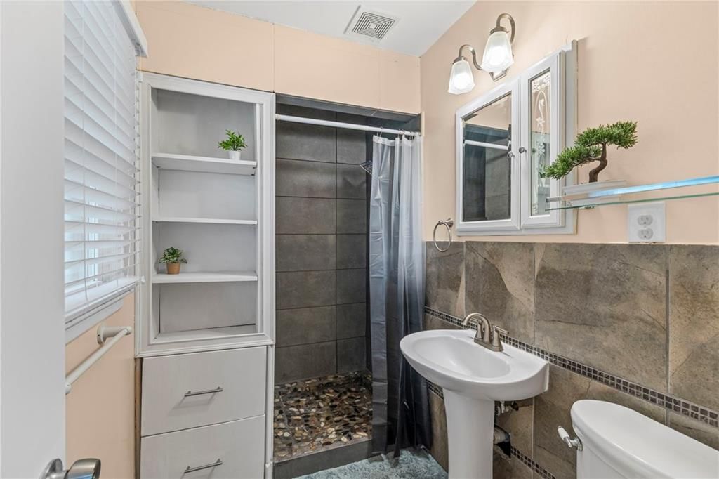 Photo 14 of 31 - 4944 NE Gladstone Avenue
