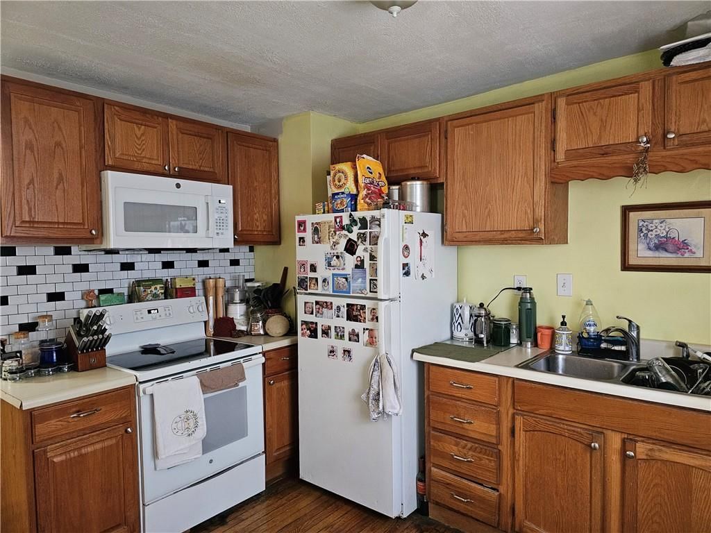 3618 Anderson Avenue — photo 5