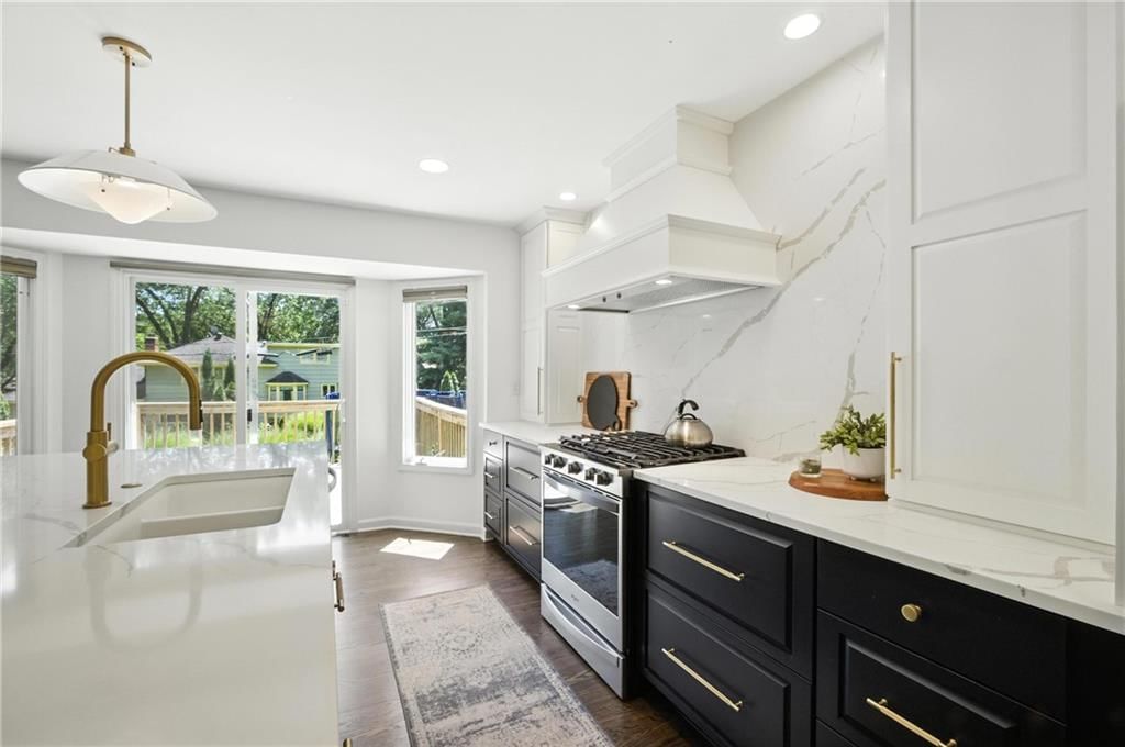 2315 W 104th Terrace — photo 11