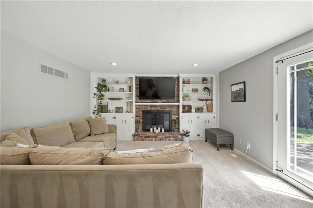 2315 W 104th Terrace — photo 16