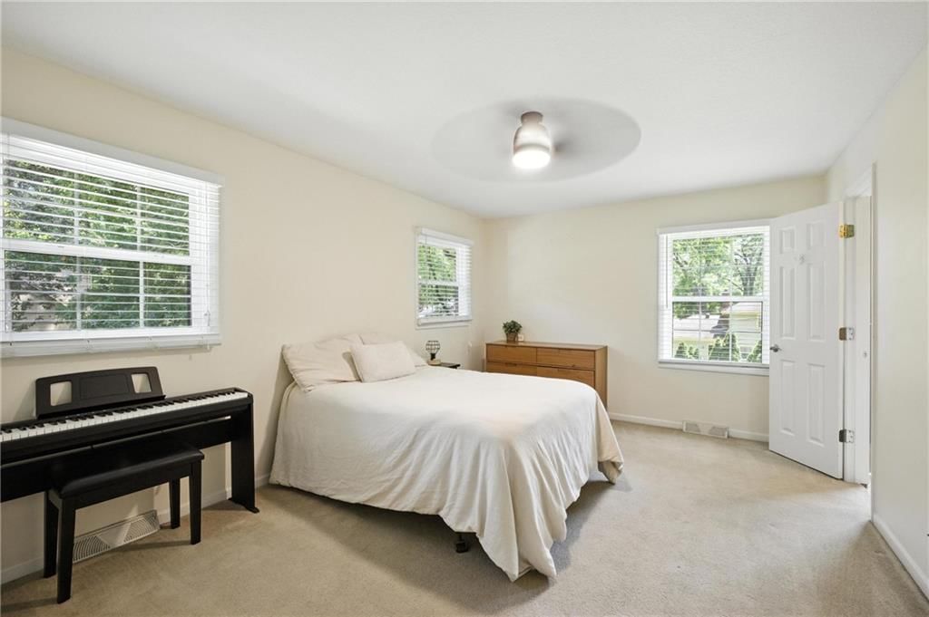 2315 W 104th Terrace — photo 21