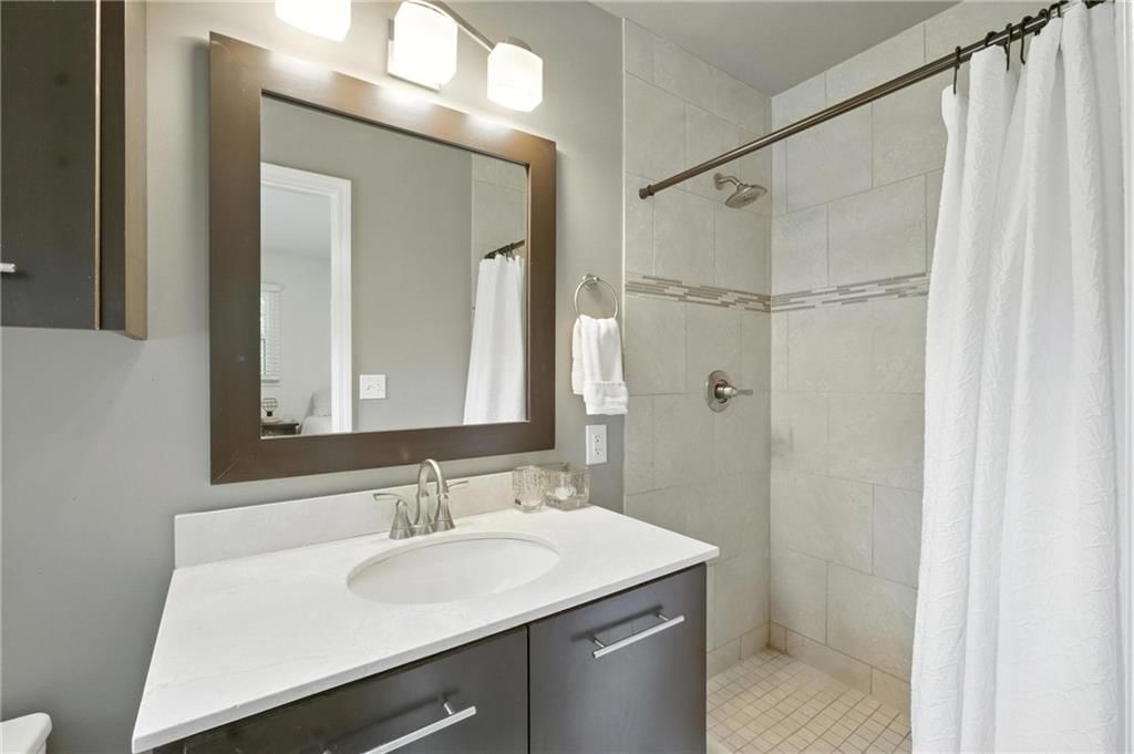 2315 W 104th Terrace — photo 23