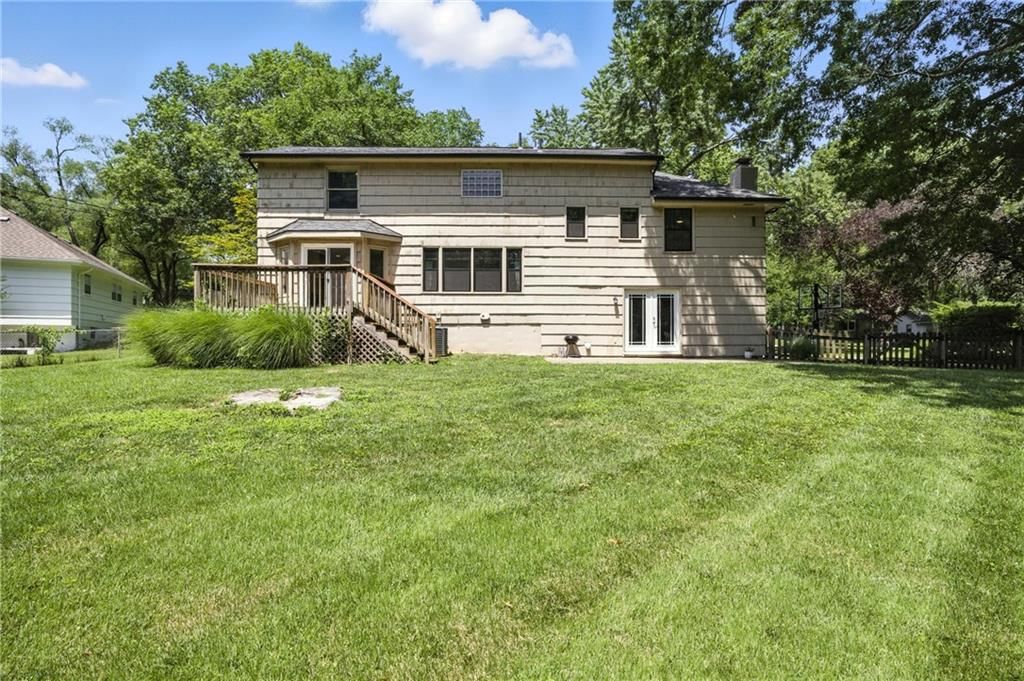 2315 W 104th Terrace — photo 32