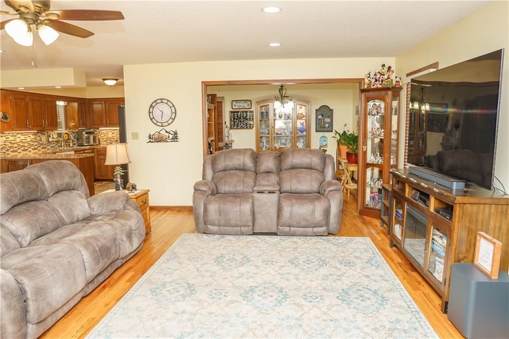 Photo 6 of 52 - 9730 Overhill Drive