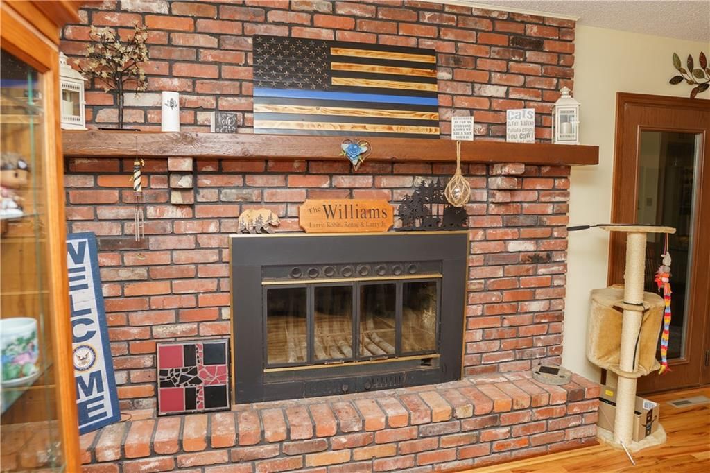 Photo 10 of 52 - 9730 Overhill Drive