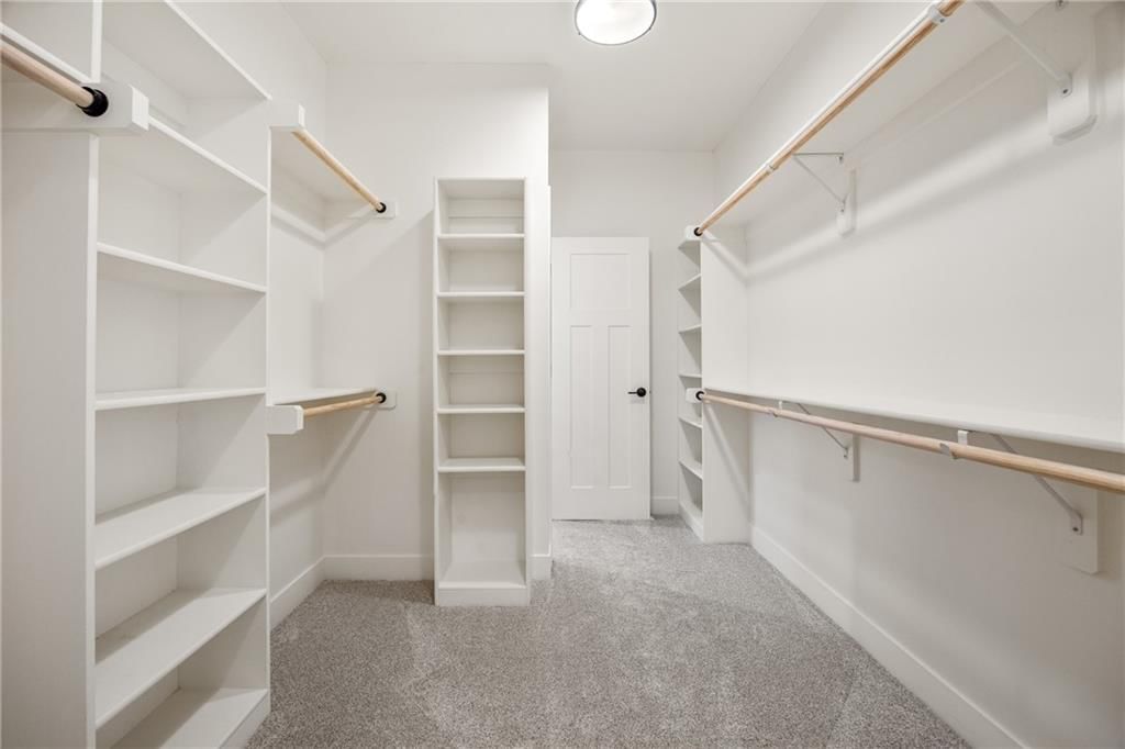 Photo 16 of 38 - 17117 W 197th Street
