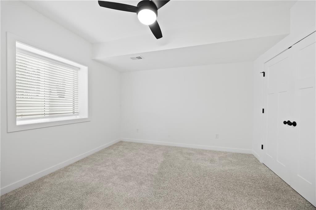 Photo 28 of 38 - 17117 W 197th Street