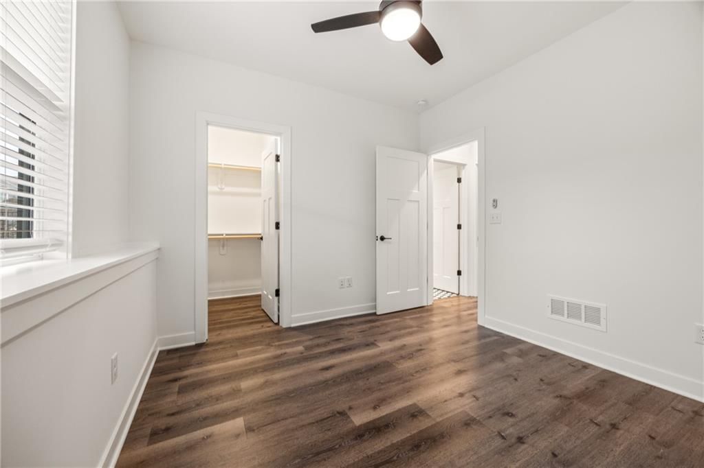 Photo 29 of 38 - 17117 W 197th Street