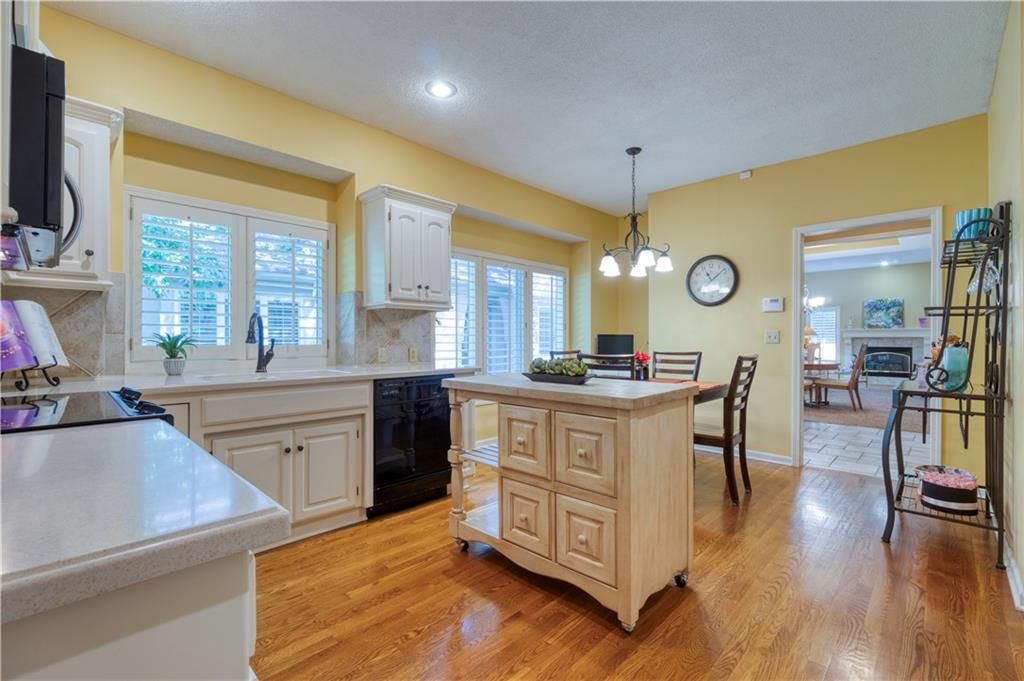 14343 Russell Street — photo 9