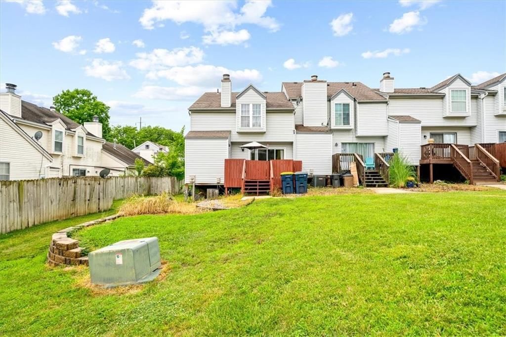 Photo 27 of 29 - 5933 Ridgeway Avenue