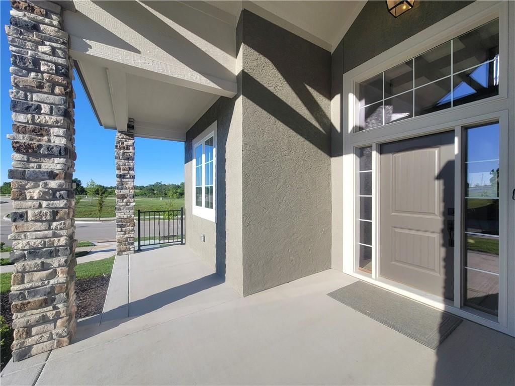 18221 Oakmont Street — photo 3