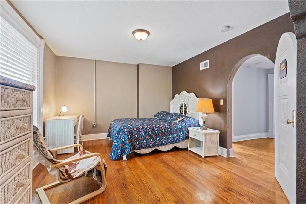 1110 Myrtle Avenue — photo 35