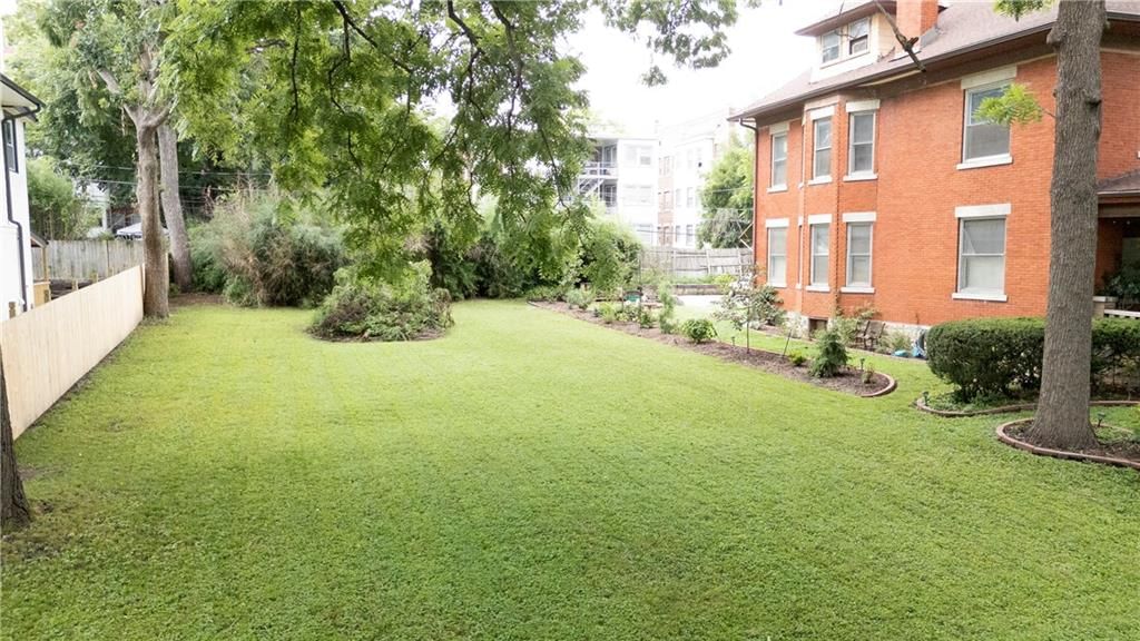 3532 Wyandotte Street — photo 2