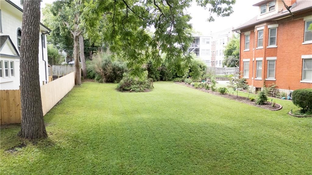 3532 Wyandotte Street — photo 4