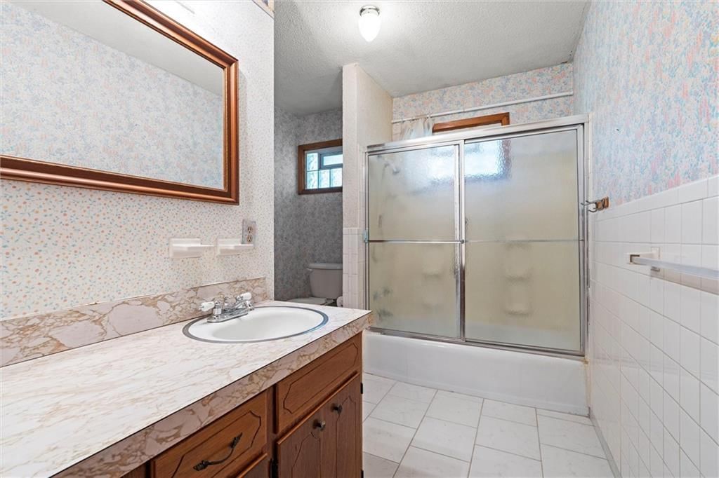 Photo 18 of 34 - 3118 S 56th Terrace