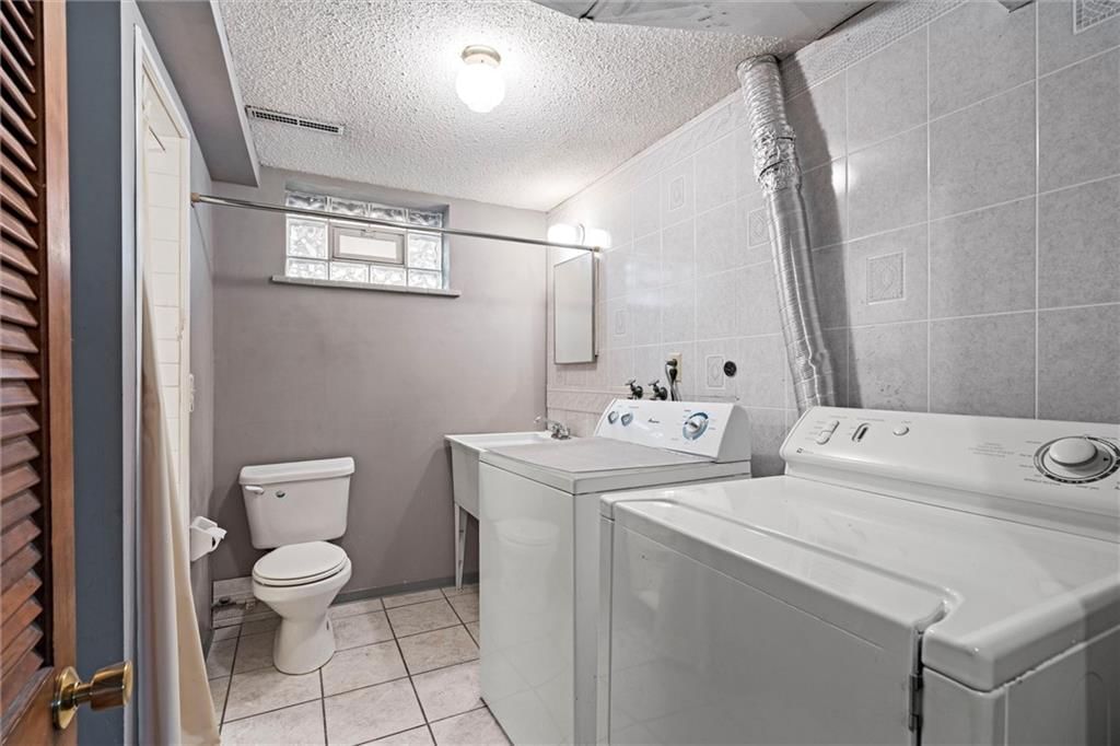 Photo 20 of 34 - 3118 S 56th Terrace