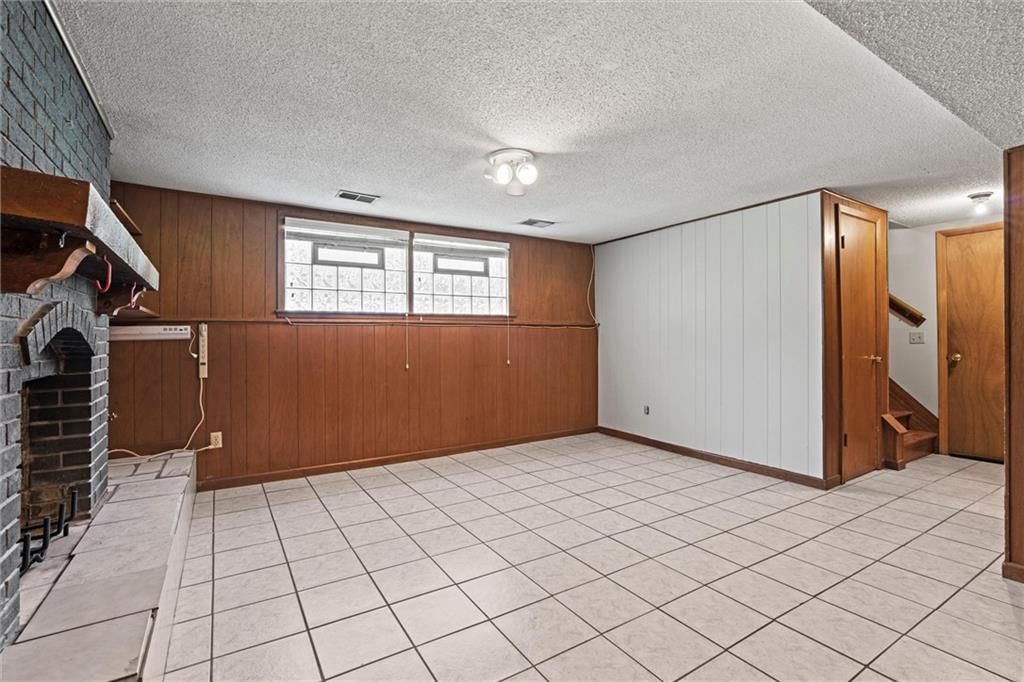 Photo 22 of 34 - 3118 S 56th Terrace
