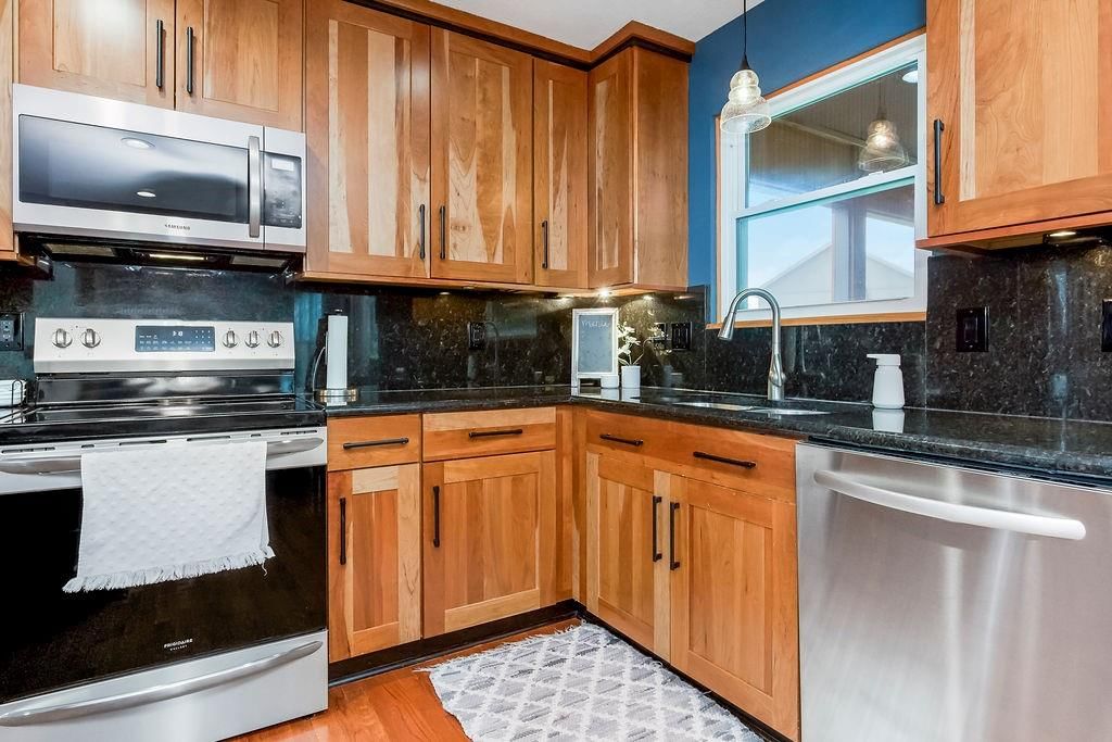 Photo 10 of 43 - 8104 NW 80th Street