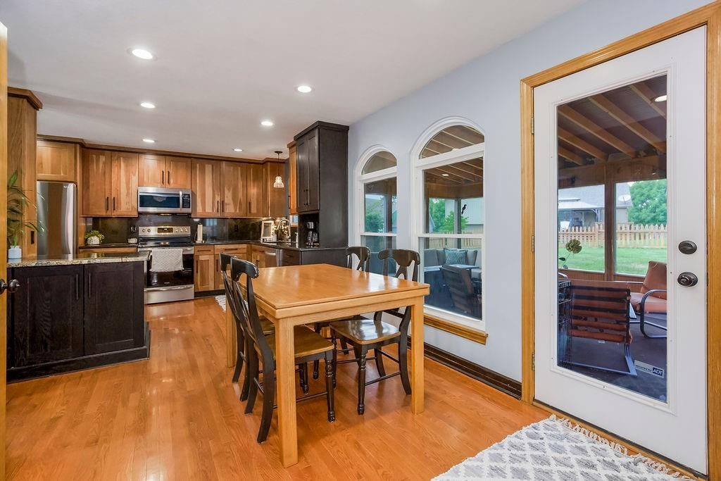 Photo 12 of 43 - 8104 NW 80th Street