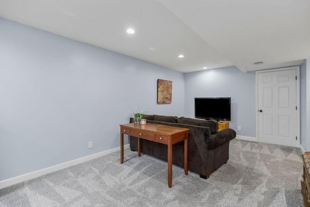 Photo 31 of 43 - 8104 NW 80th Street