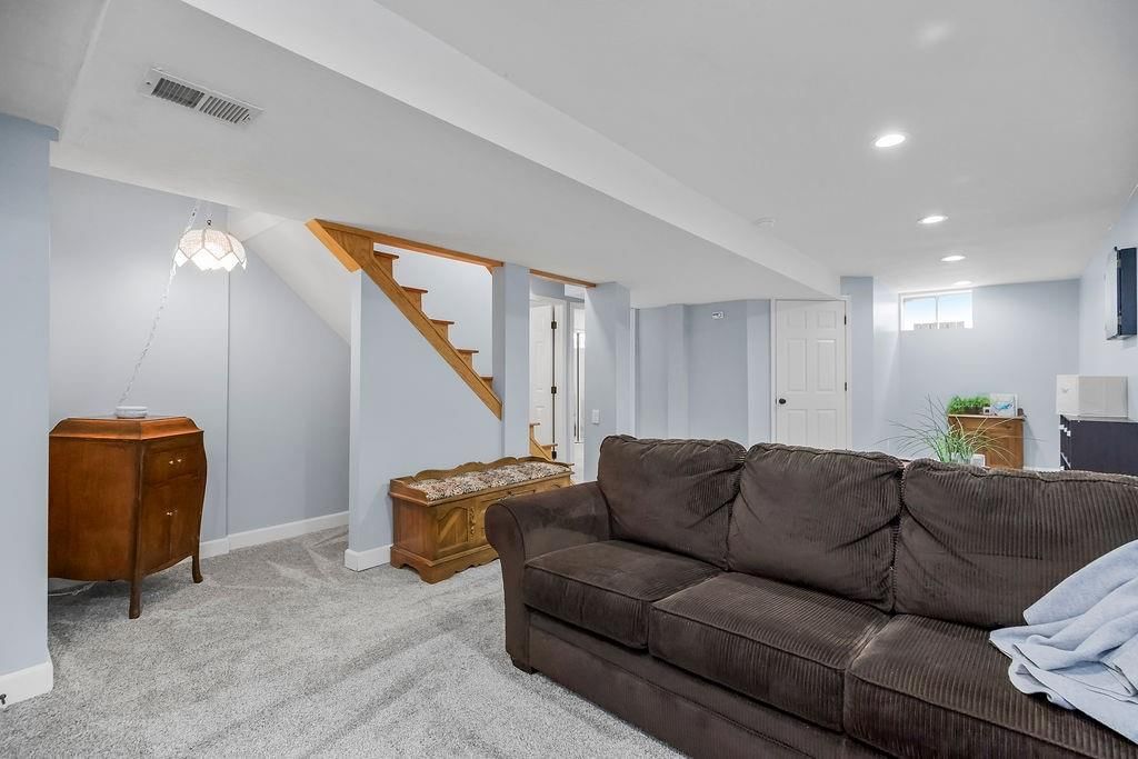 Photo 32 of 43 - 8104 NW 80th Street