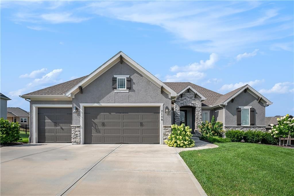 7150 NW Clore Drive — photo 3