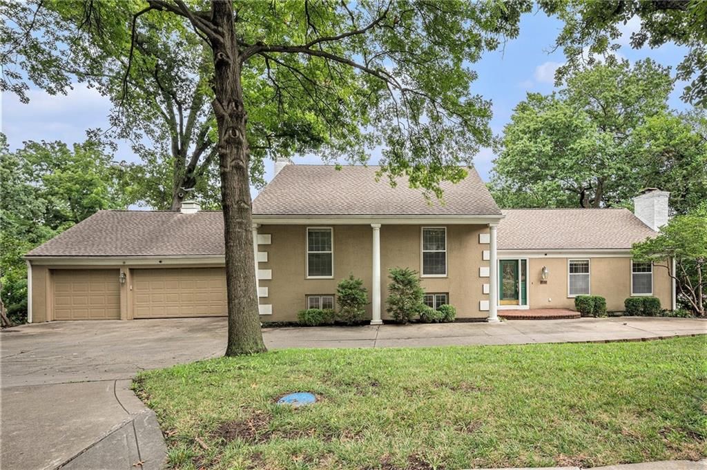 9815 Overbrook Court — photo 2